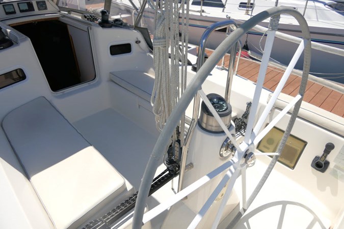 Cockpit Stbd Fwd
