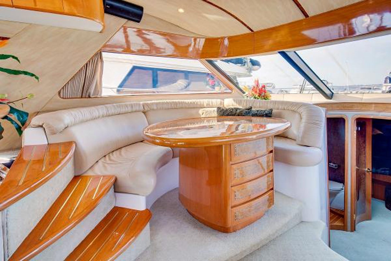 Helm Seating