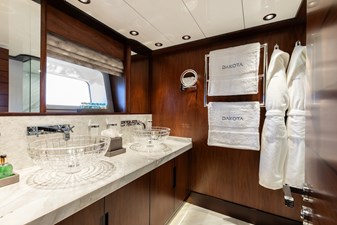DAKOTA 34 
