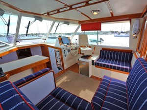 REPETE 15 Pilothouse Salon to Stbd