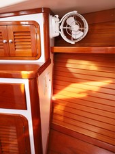 REPETE 25 Forward Cabin Detail