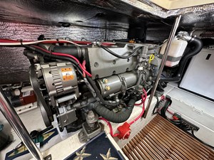 REPETE 32 Starboard Engine