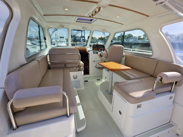 REVERIE, 2016 Back Cove 30, Pilothouse Looking Fwd