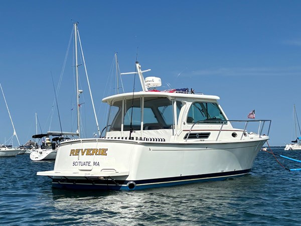 REVERIE, 2016 Back Cove 30, Transom