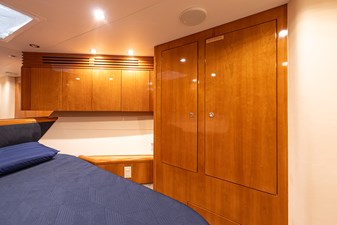 FRIENDSHIP 37 VIP stateroom storage area