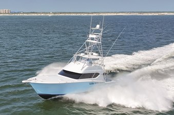FRIENDSHIP 57 Port bow profile while underway