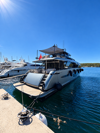 GLA - Yacht for sale