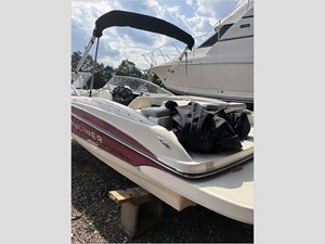 21' Bayliner 2011 215 3 
