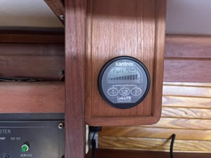 DREAM ON 16 Battery monitor