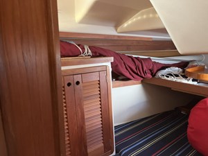 DREAM ON 23 Starboard quarterberth storage