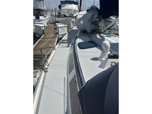DREAM ON 39 Port deck