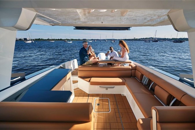 2022 Aviara AV36 Outboard 4