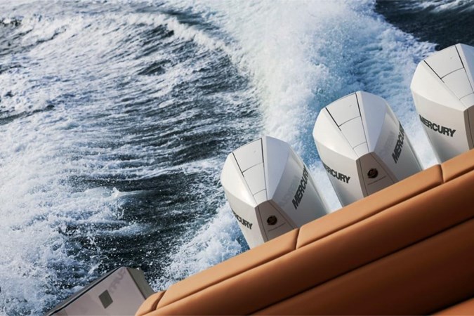 2022 Aviara AV36 Outboard 8