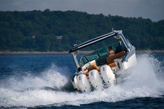 2022 Aviara AV36 Outboard 2