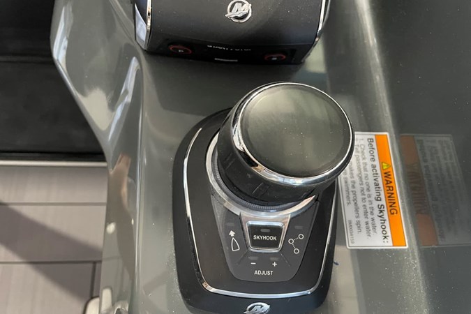 2023 Aviara AV40 Outboard 16