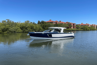 2023 Aviara AV40 Outboard 1