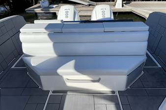 2023 Aviara AV40 Outboard 4
