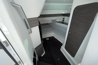 2023 Aviara AV40 Outboard 17
