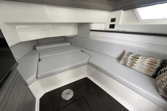 2023 Aviara AV40 Outboard 19