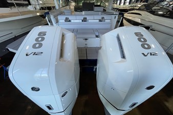 2023 Aviara AV40 Outboard 21