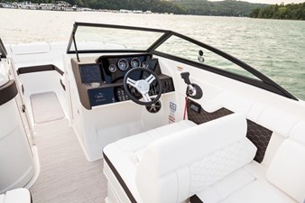 2024 Sea Ray 270SD-OB 5
