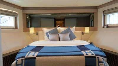 PRESTIGE 35 VIP cabin
