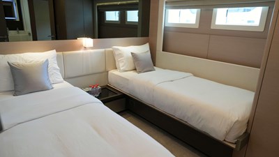PRESTIGE 38 Twin cabin