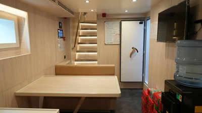 PRESTIGE 54 Crewmess