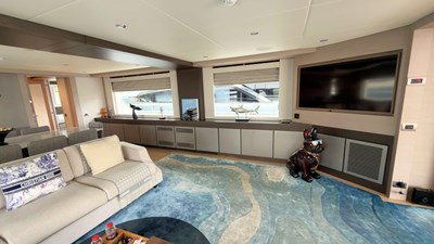 PRESTIGE 25 Main deck lounge