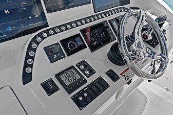 SPONTANEOUS 37 Helm electronics