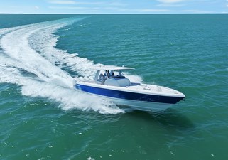 SPONTANEOUS 70 2022 Intrepid 427 Nomad FE underway