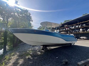 - 3 Port bow profile