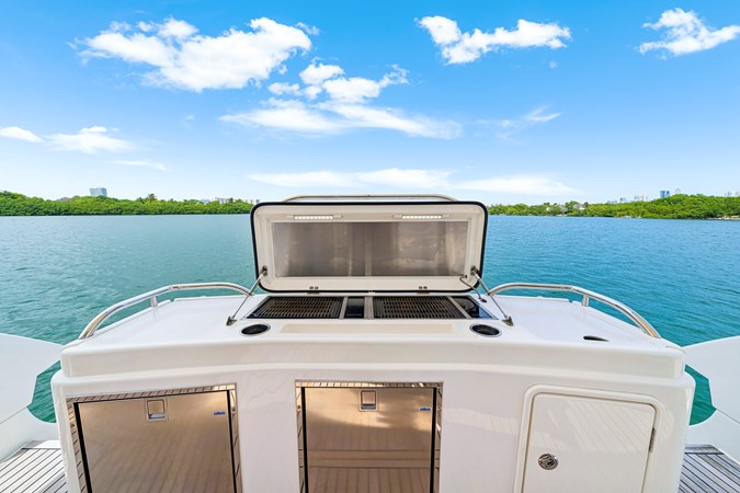 2019 Riviera 6000-52