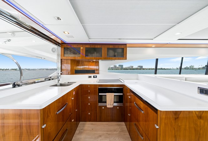 2019 Riviera 6000-30