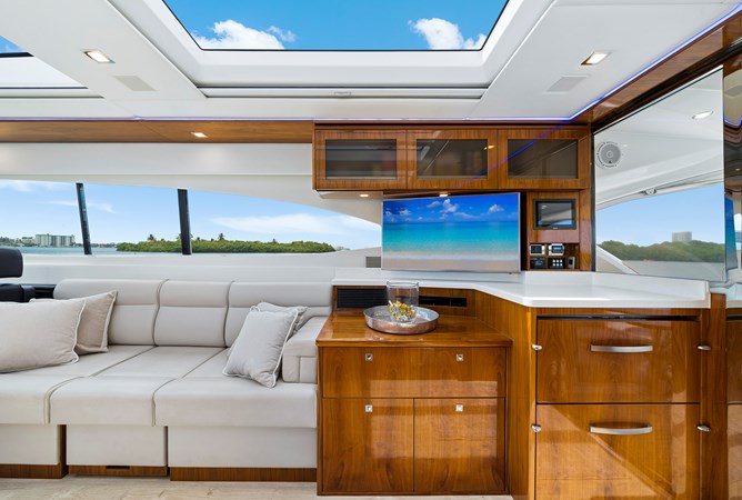 2019 Riviera 6000-36