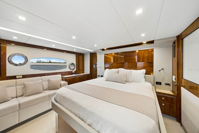 2019 Riviera 6000-9