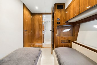 GUACHAFITA 37 2019 Riviera 6000-8