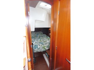 KNIGHT MARE 32 Guest Cabin