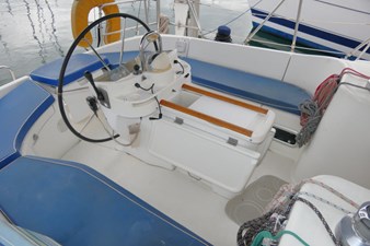 KNIGHT MARE 50 Cockpit Port Aft