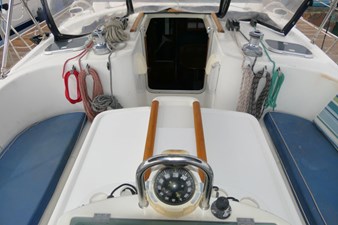 KNIGHT MARE 59 Cockpit Table Fwd