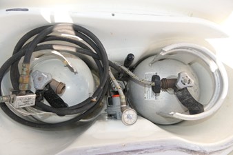 KNIGHT MARE 62 Propane Tanks