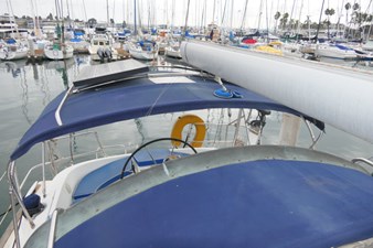 KNIGHT MARE 64 Dockside Bimini