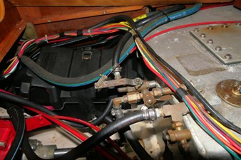 KNIGHT MARE 76 Engine Battery & Fuel