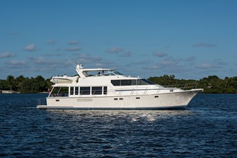 INDULGENCE 0 INDULGENCE 65' Pacific Mariner 2004
