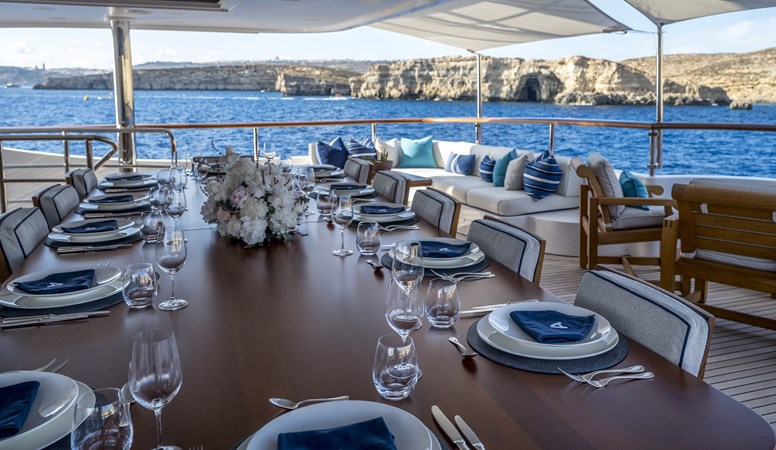 Bridge Deck Aft - Dining