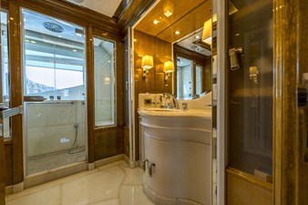ANDIAMO 8 Master stateroom En Suite