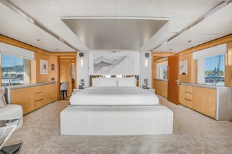 ATLANTIS 22 OWNERS DECK STATEROOM