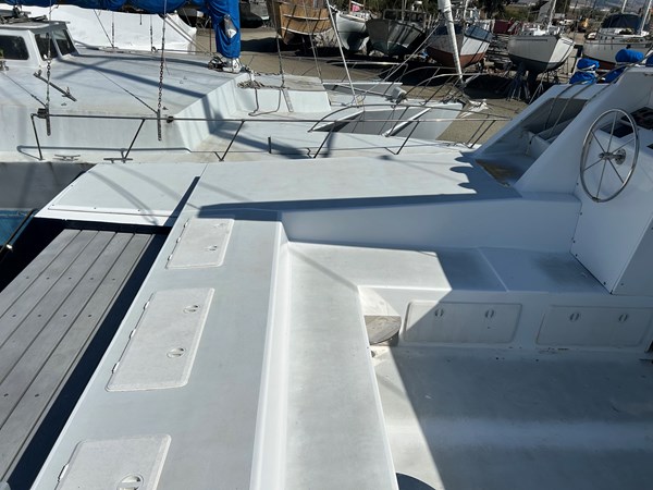 COCKPIT VIEW TO PORT