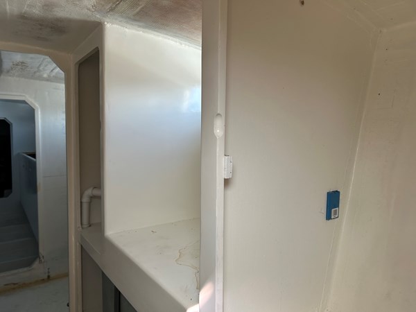COMPARTMENT