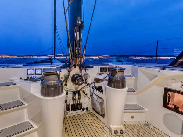 DEFIANCE - Yacht zu verkaufen